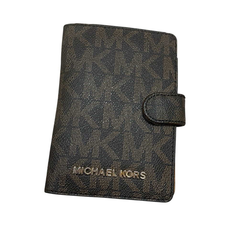 Michael Kors Passport Wallet